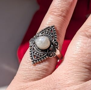 Vintage Artisan Sterling Silver  Moonstone Ring Size 7